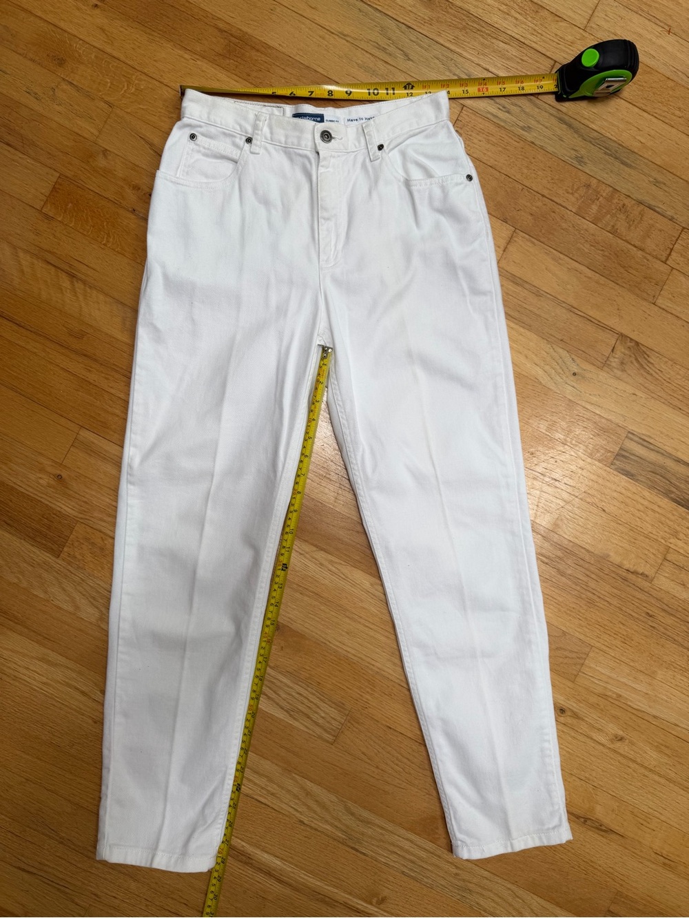 Liz Claiborne White High-Rise Tapered Jeans